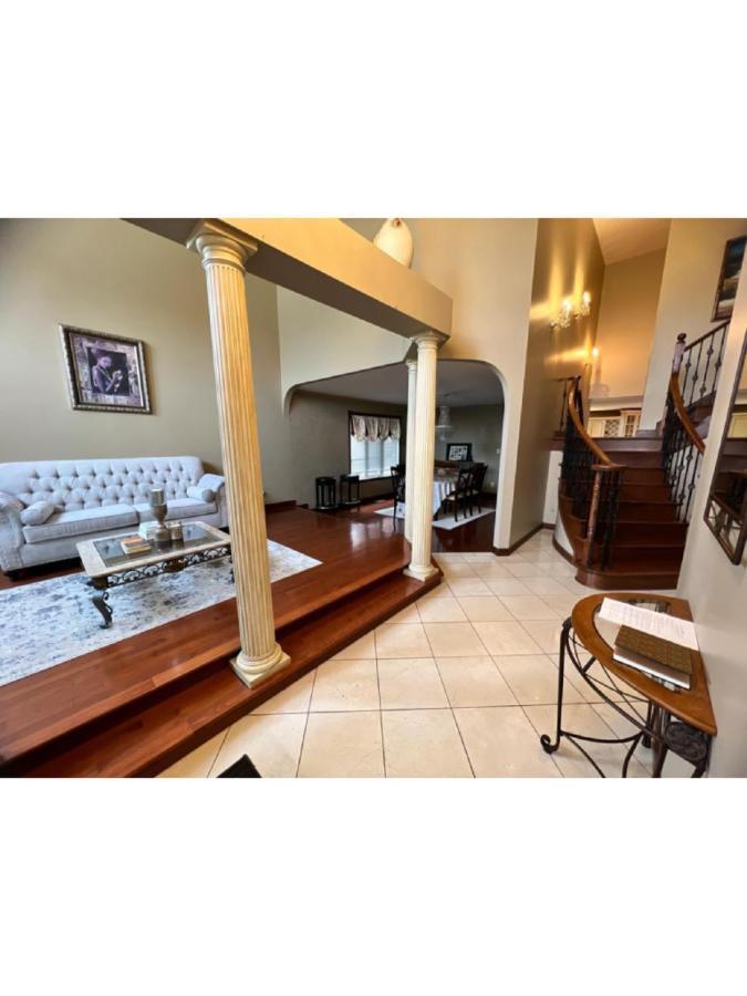 Hotel/Home وندسور المظهر الخارجي الصورة